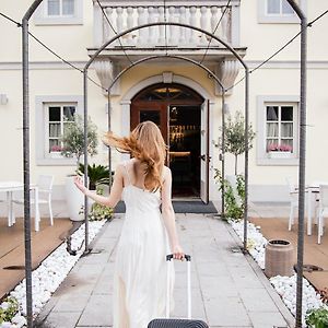 Hotel Eden
